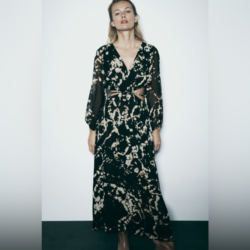 NWT ZARA CUT OUT PRINTED
MIDI DRESS